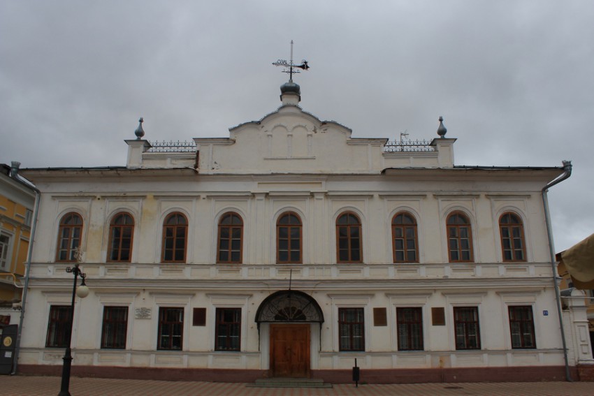 Елабуга. Домовая церковь Рождества Пресвятой Богородицы при бывшей женской гимназии. фасады