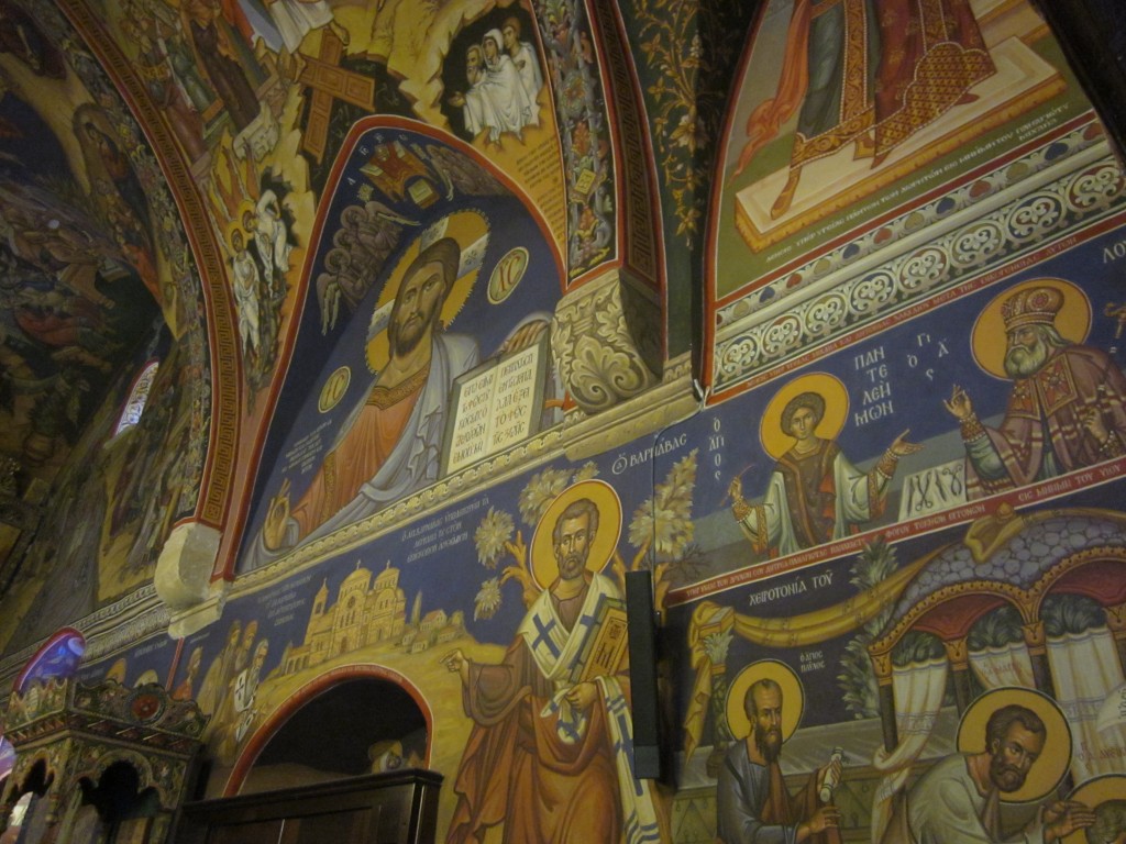 Менико. Церковь Киприана и Иустины. интерьер и убранство