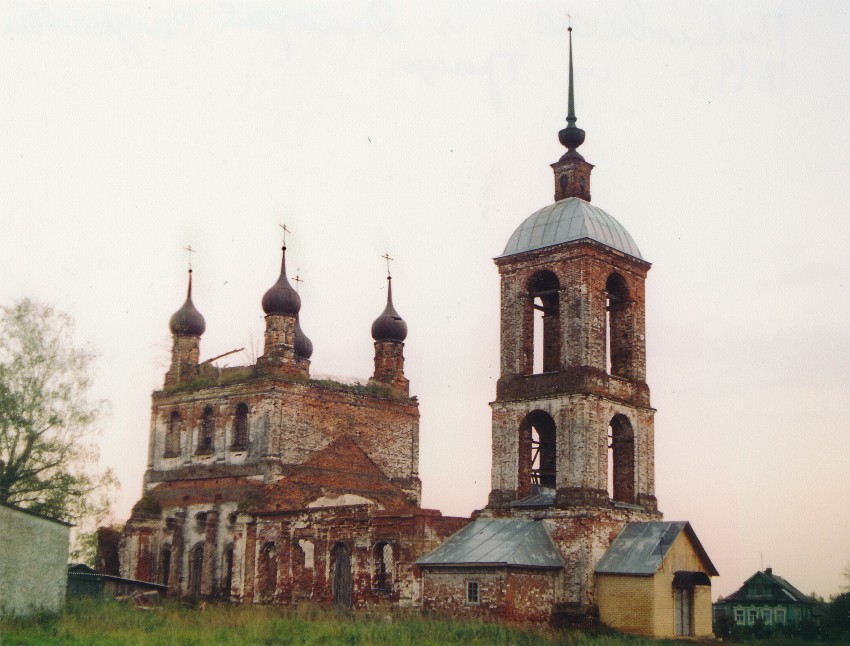 Церковь Димитрия Солунского, Павловское (Ростовский район, Ярославская область). фасады