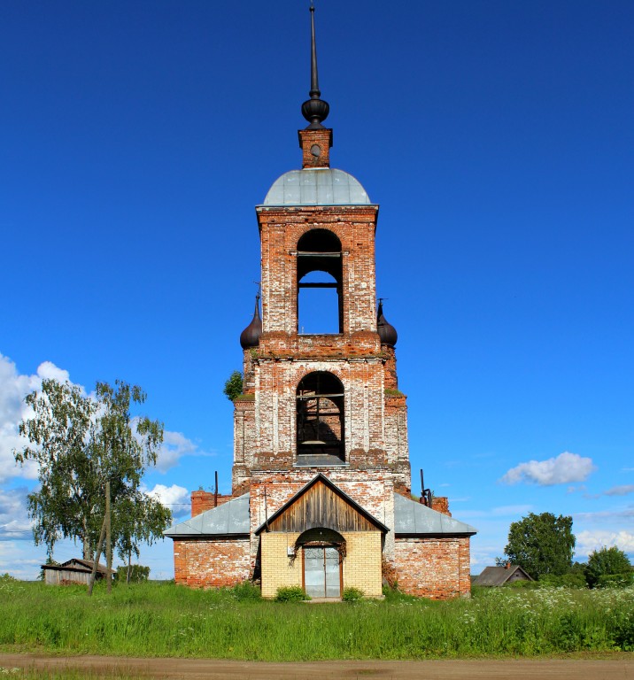 Павловское. Церковь Троицы Живоначальной. фасады