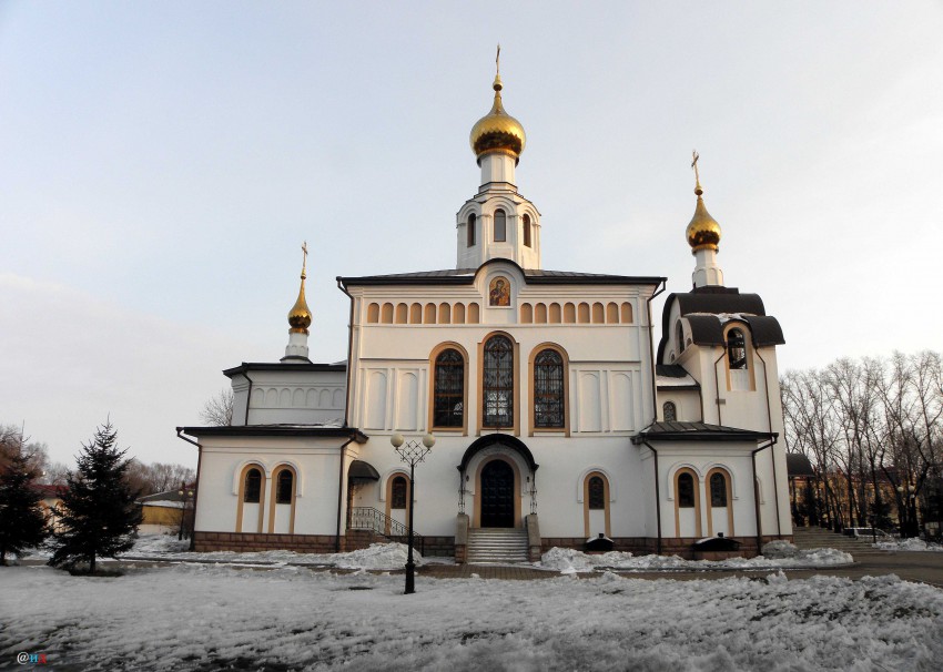 Кафедральный собор Благовещения Пресвятой Богородицы, Биробиджан (Биробиджан, город, Еврейская автономная область). фасады, Северный портал Благовещенского кафедрального собора в г. Биробиджан.