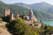 Церковь Успения Пресвятой Богородицы, Общий вид на крепость Ананури<br>, Ананури, Мцхета-Мтианети, Грузия