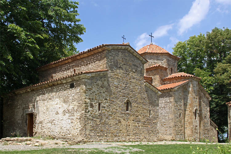 Монастырь Дзвели Шуамта, Старая Шуамта (Кахетия, Грузия). фасады