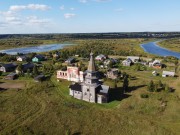 Храмовый комплекс. Церкви Николая Чудотворца (кирпичная и деревянная) и Петра и Павла - Погост (Ратонаволок) - Холмогорский район - Архангельская область