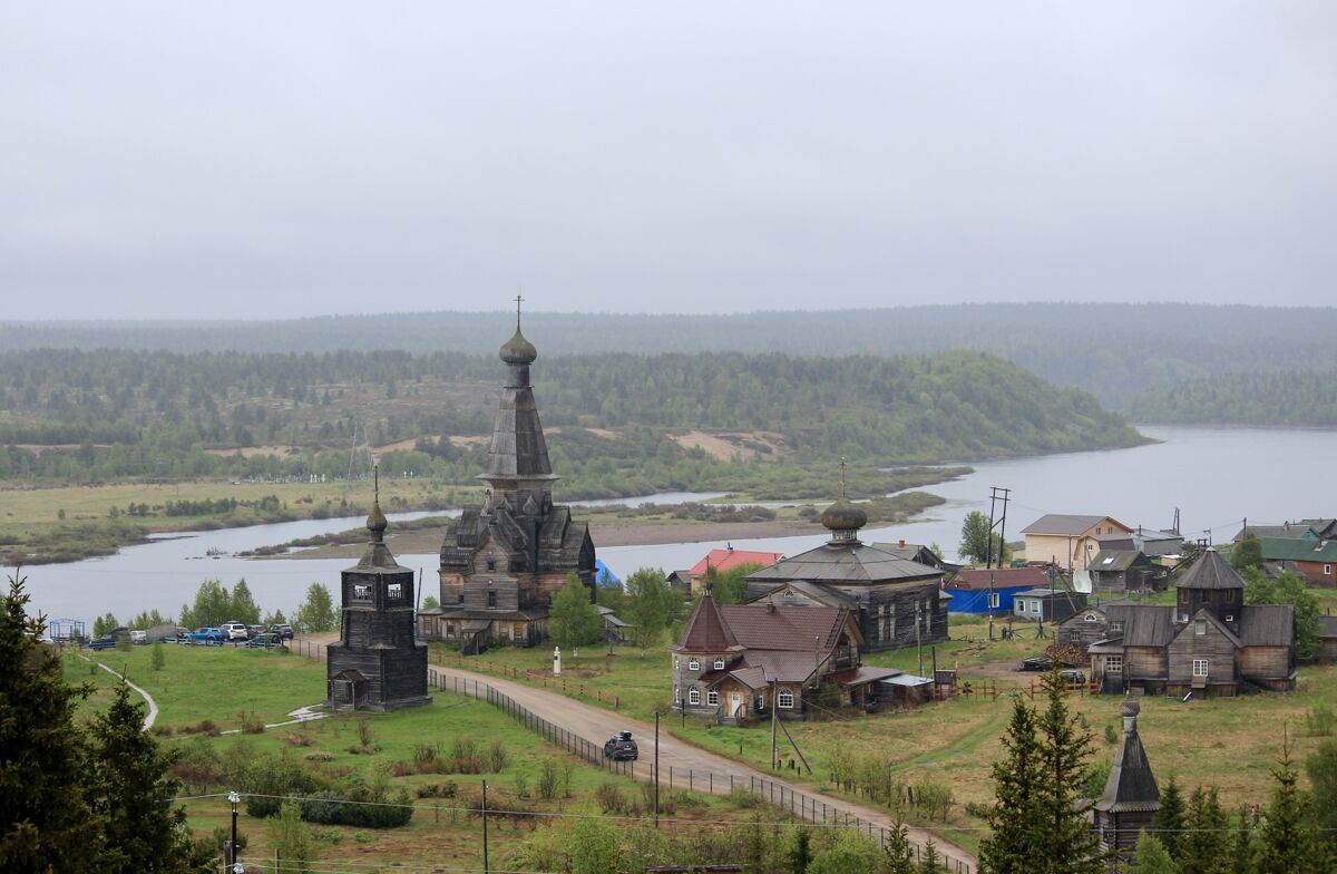 Храмовый комплекс Пречистенской (Успенской) стороны, Варзуга (Терский район, Мурманская область). общий вид в ландшафте, Панорама Пречистенской стороны