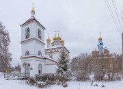 Храмовый комплекс. Церкви иконы Божией Матери "Знамение" и Воскресения Христова, Вид с запада<br>, Трубино, Жуковский район, Калужская область