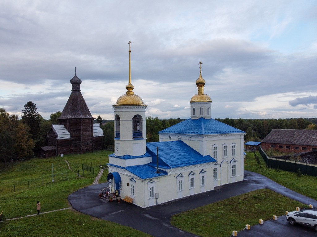 Храмовый комплекс. Церкви Николая Чудотворца и Успения Пресвятой Богородицы, Новинки (Лявля) (Приморский район, Архангельская область). фасады