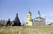 Новинки (Лявля). Храмовый комплекс. Церкви Николая Чудотворца и Успения Пресвятой Богородицы