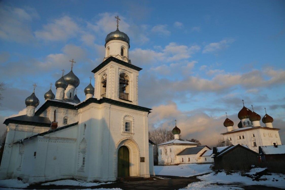 Храмовый комплекс Старого торга, Каргополь (Каргопольский район, Архангельская область). фасады