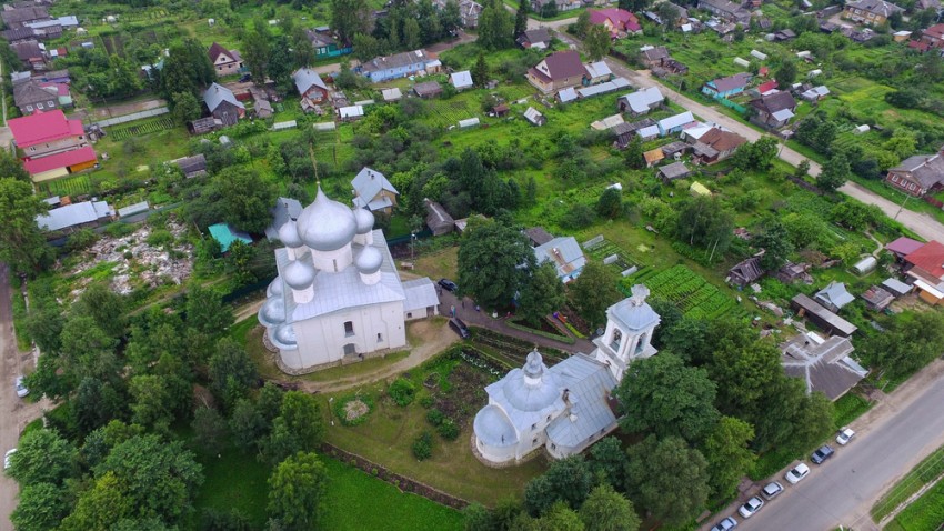 Белозерск. Храмовый комплекс. Собор Успения Пресвятой Богородицы и церковь Богоявления Господня. дополнительная информация