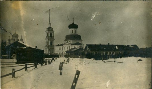 Храмовый комплекс. Церкви Преображения Господня и Успения Пресвятой Богородицы, Ижма (Ижемский район, Республика Коми). архивная фотография, Частная коллекция. Фото 1900-х годов