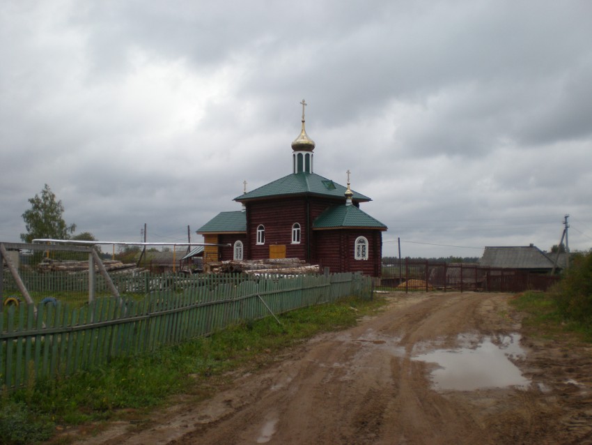 Семёново. Церковь Рождества Пресвятой Богородицы. общий вид в ландшафте