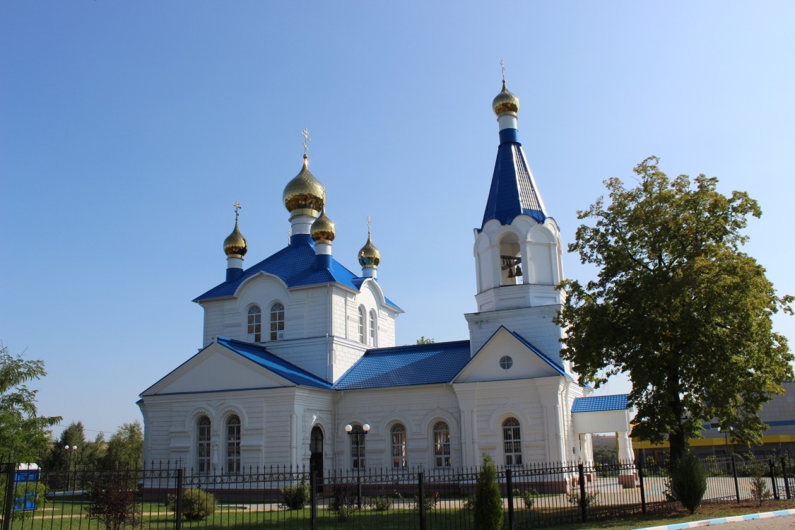 Волчья Александровка. Церковь Покрова Пресвятой Богородицы. фасады