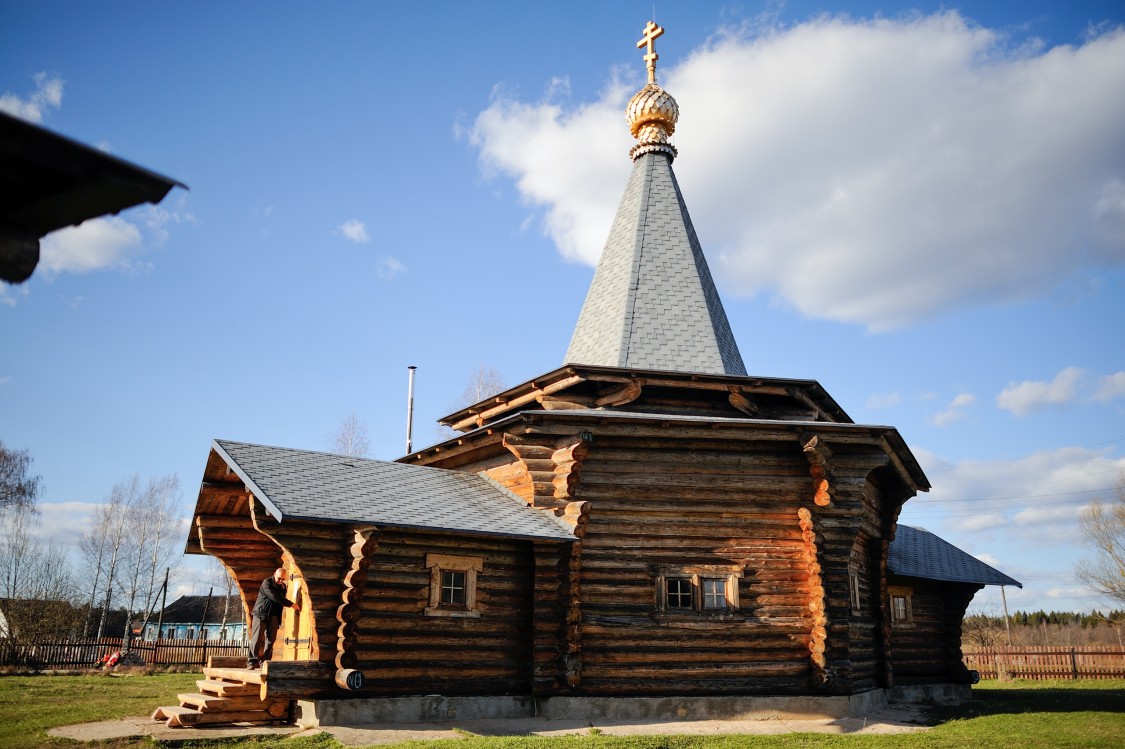 Церковь Алексия (Сибирского), пресвитера Козловского, Козлово (Спировский район, Тверская область). фасады