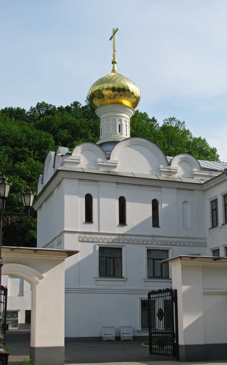 Успенская Святогорская лавра. Церковь Рождества Пресвятой Богородицы в трапезной, Святогорск (Славянский район, Украина, Донецкая область). фасады