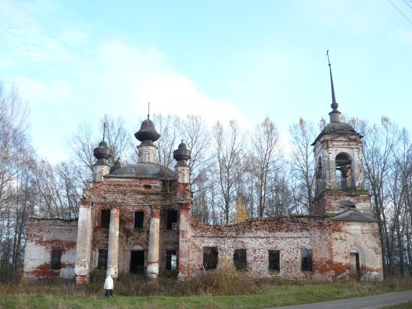 Климовское. Церковь Рождества Христова. фасады