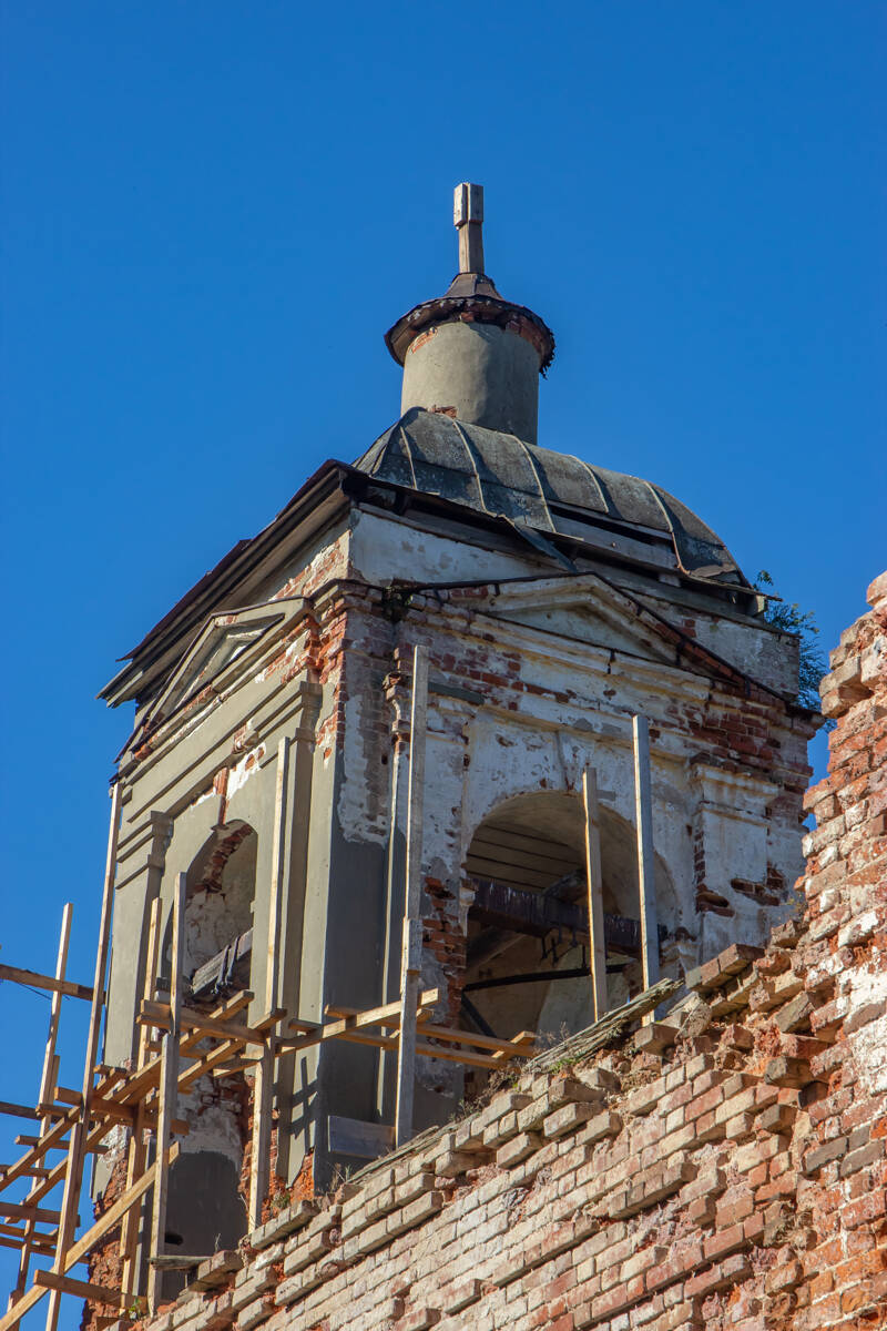 Церковь Рождества Христова, Климовское (Пошехонский район, Ярославская область). архитектурные детали, Колокольня