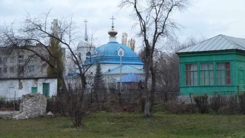 Белебей. Церковь Михаила Архангела. общий вид в ландшафте, Развёрнутый вид со стороны школы.