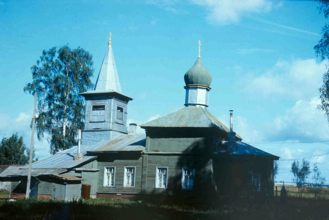 Церковь Троицы Живоначальной, Глухово (Ярославский район, Ярославская область). фасады