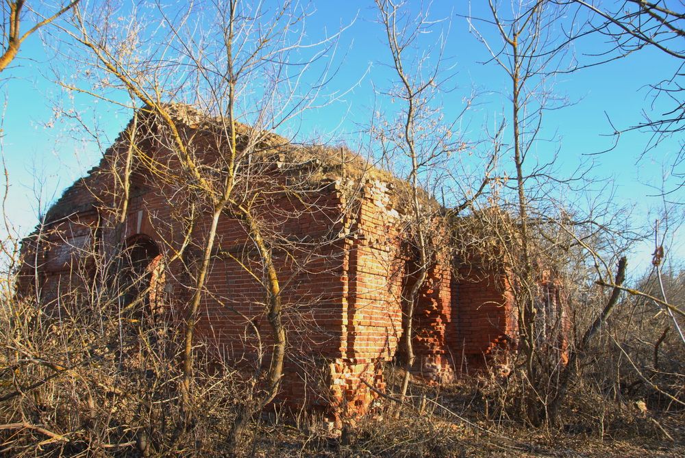 Юсупово. Церковь Троицы Живоначальной. фасады