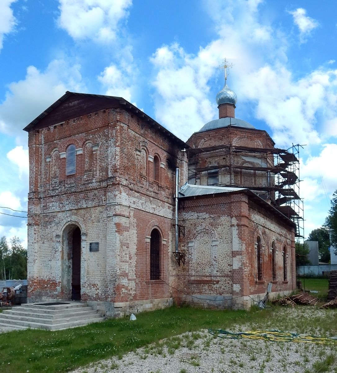 Новый Быт. Церковь Спаса Преображения. фасады