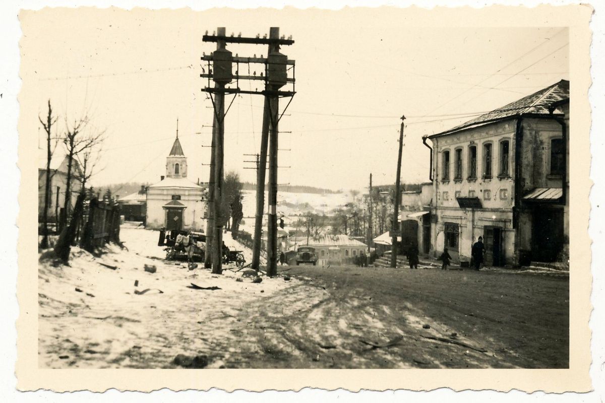Часовня в память о спасении Александра II при покушении 4 апреля 1866 года, Руза (Рузский городской округ, Московская область). архивная фотография, Вид на часовню в перспективе улицы. Фото 1941 г. с аукциона e-bay.de