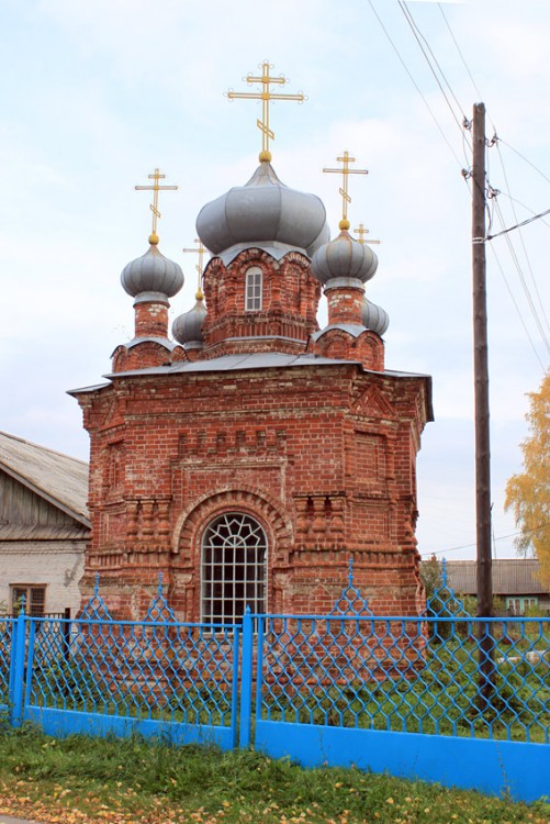 Часовня Марии Магдалины, Мариинский Посад (Мариинско-Посадский район, Республика Чувашия). фасады, Часовня Марии Магдалины. Вид с ул. Нахимова
