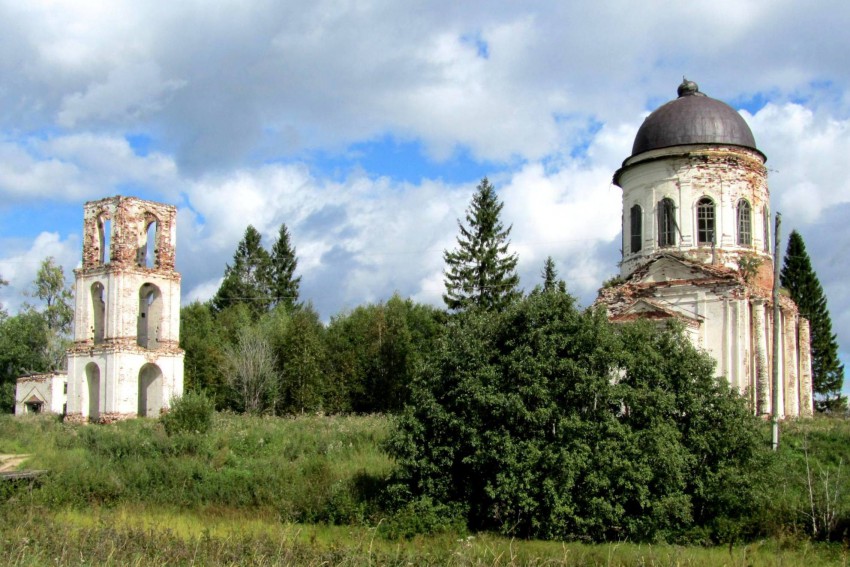 Храмовый комплекс Шильдского погоста, Мостовая (Каргопольский район, Архангельская область). фасады, вид с юго-запада