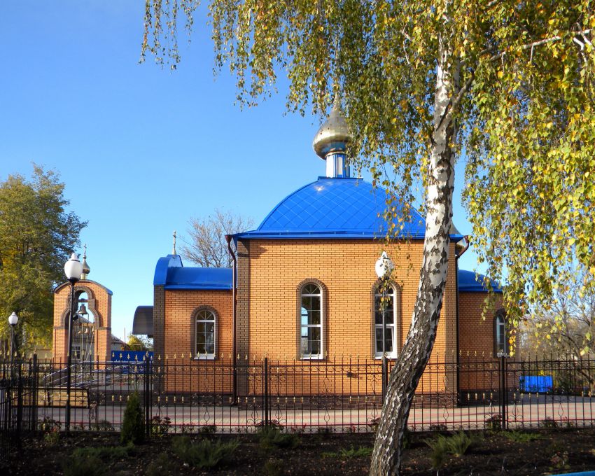 Теребрено. Церковь Сергия Радонежского. общий вид в ландшафте