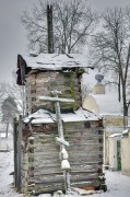 Храмовый комплекс. Церкви Вознесения Господня и Покрова Пресвятой Богородицы, Главка и крест старого храма<br>, Воскресенское, Богородский городской округ, Московская область
