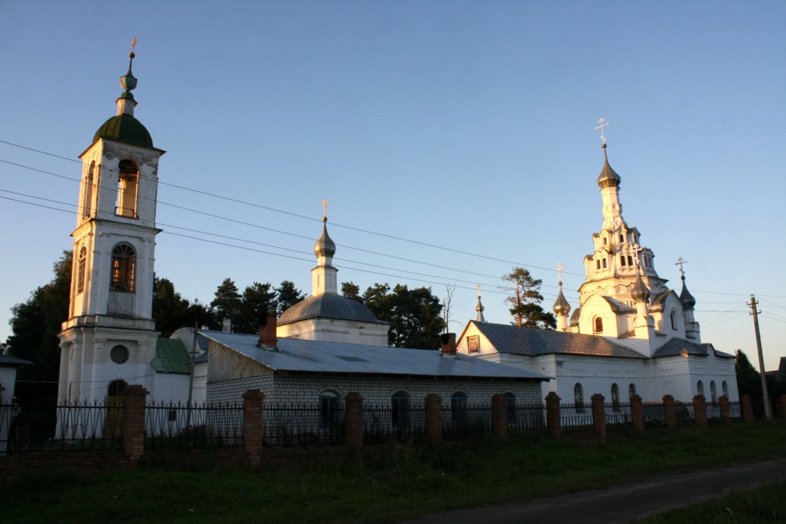 Храмовый комплекс. Церкви Сергия Радонежского и Николая Чудотворца, Сергиевское (Угличский район, Ярославская область). фасады