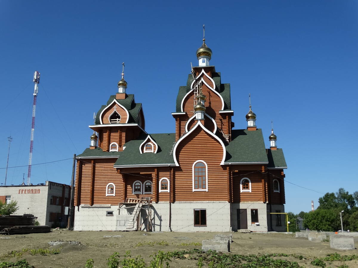 Церковь Серафима Саровского, Бисерть (Нижнесергинский район (Нижнесергинский МР и Бисертский ГО), Свердловская область). фасады, Южный фасад