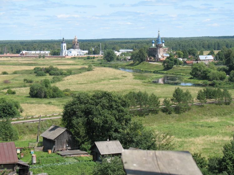 Дунилово. Храмовый комплекс бывшего Благовещенского монастыря. общий вид в ландшафте, Панорама построек Св.Успенского женского монастыря. Слева направо - Успенская (1819)и Покровская (1850), Благовещенская (1675) и Казанская (1888)церкви