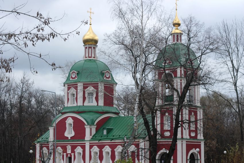 Воронеж. Церковь Алексия, человека Божия. общий вид в ландшафте