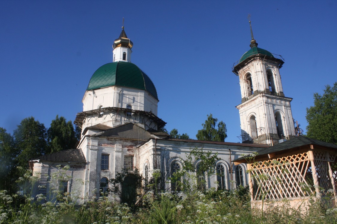 Церковь Троицы Живоначальной, Поречье (Бежецкий район, Тверская область). фасады
