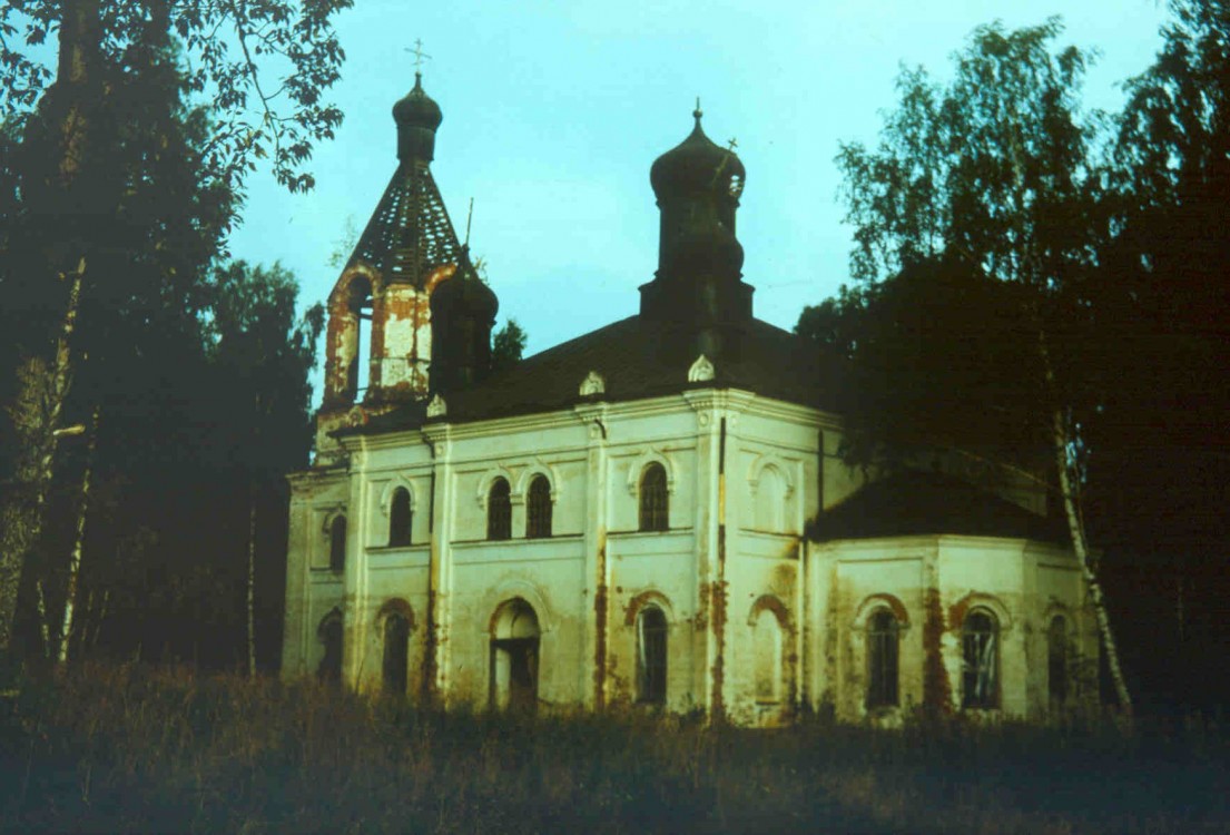 Лошицы. Церковь Покрова Пресвятой Богородицы. фасады, фото 1993