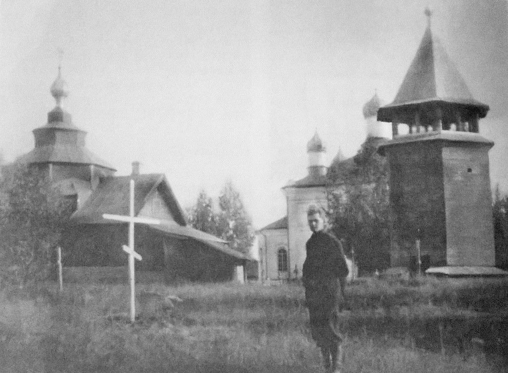 Церковь Покрова Пресвятой Богородицы, Лошицы (Весьегонский район, Тверская область). архивная фотография, Церкви Рождества Богородицы и Покрова. Фото И. Я. Билибина нач. XX в. (архив ИИМК, 0-644-20)