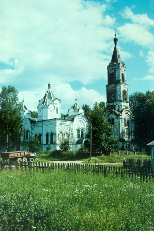 Кострецы. Церковь Успения Пресвятой Богородицы. фасады, 1994
