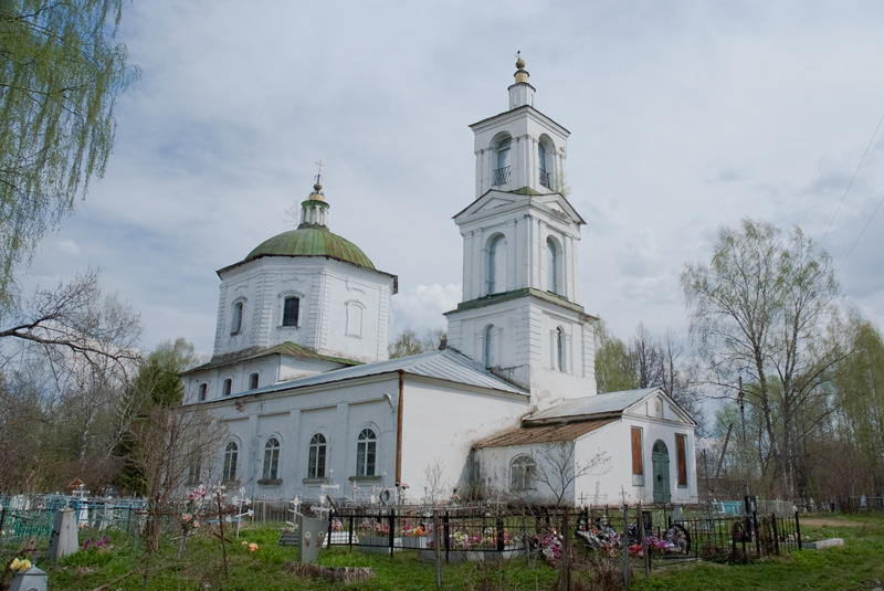 Церковь Воскресения Христова, Белая (Молоковский район, Тверская область). общий вид в ландшафте