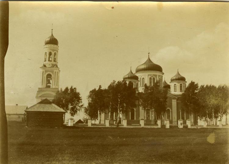Церковь Михаила Архангела, Красное (Торжокский район и г. Торжок, Тверская область). архивная фотография, Из частной коллекции Михаила Мещанинова