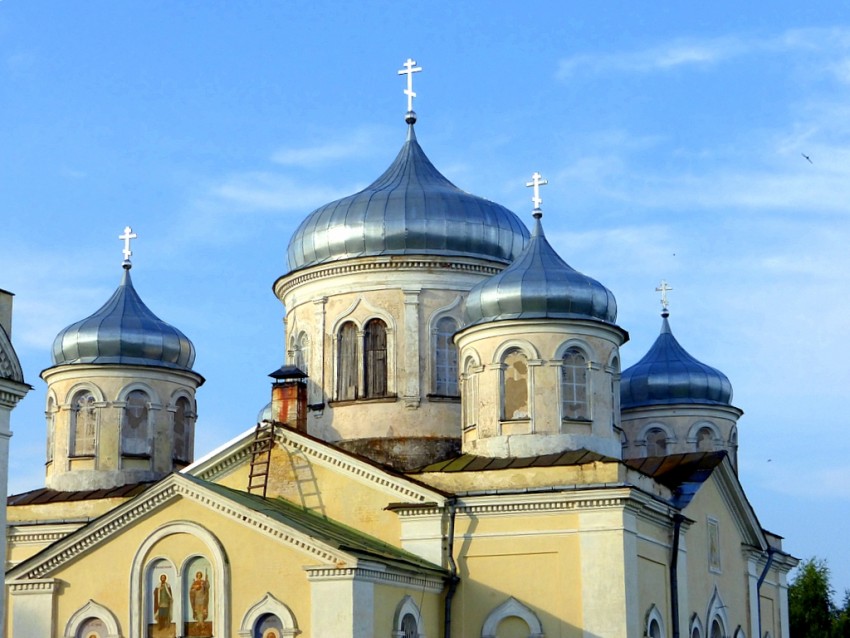 Церковь Михаила Архангела, Красное (Торжокский район и г. Торжок, Тверская область). архитектурные детали