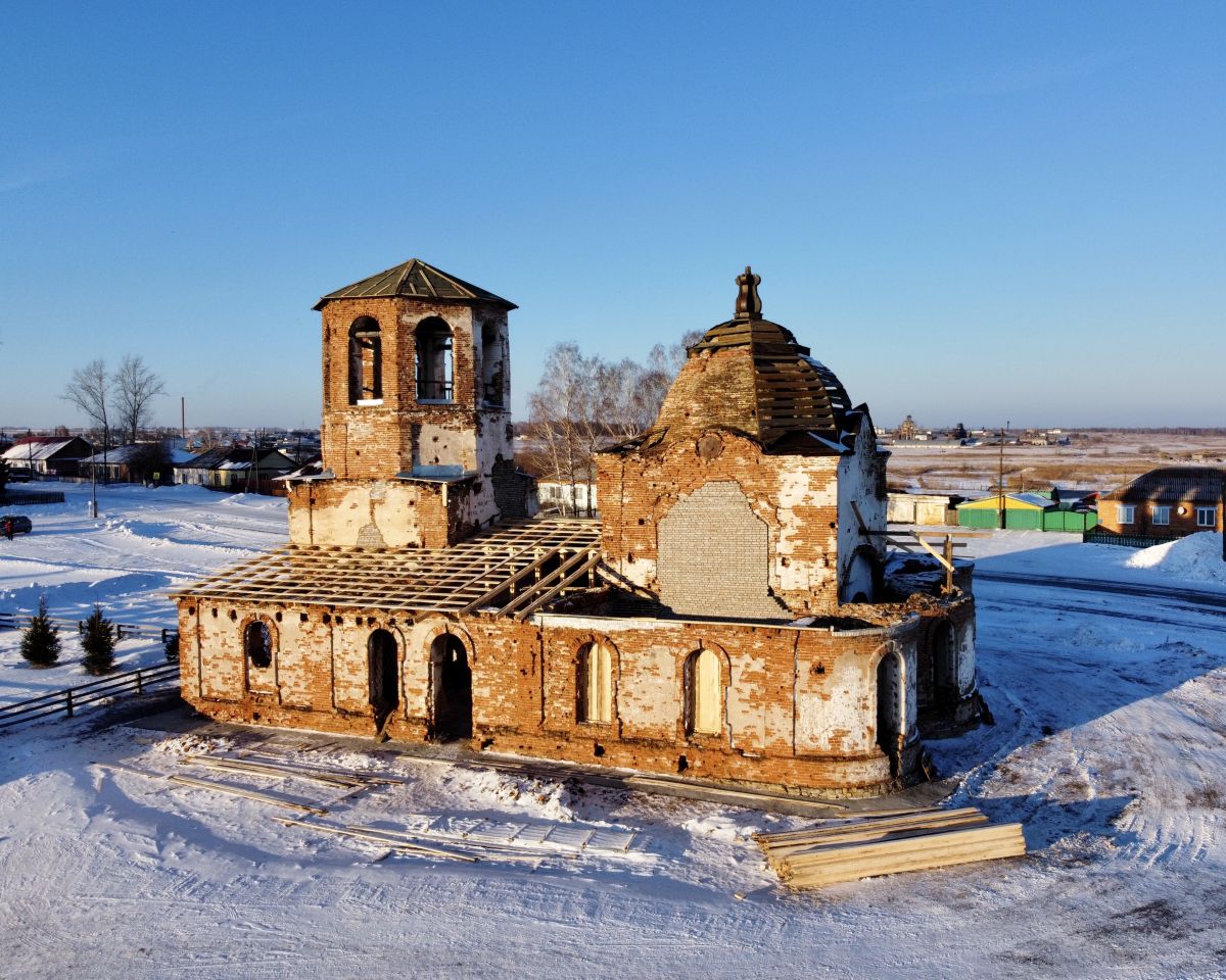 Церковь Богоявления Господня, Подсосное (Подсосенское) (Назаровский район, Красноярский край). общий вид в ландшафте, Вид с юга, идут работы по консервации