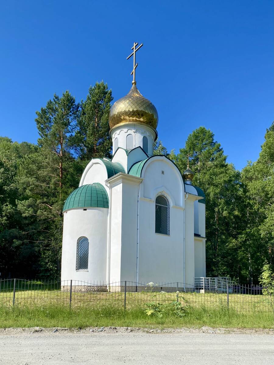 Церковь Семи отроков Эфесских на Уйском кладбище, Майна (Саяногорск, город, Республика Хакасия). фасады, Вид с СВ