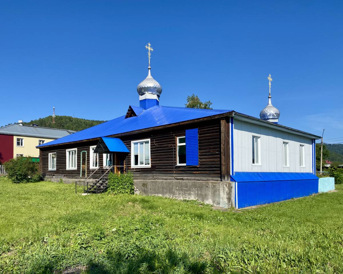 Церковь Успения Пресвятой Богородицы, Майна (Саяногорск, город, Республика Хакасия). фасады, Вид с востока