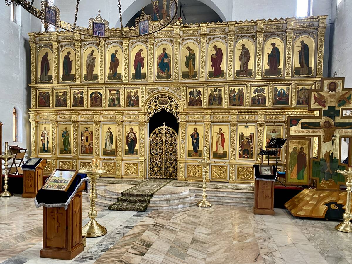 Саяногорск. Церковь Троицы Живоначальной. интерьер и убранство