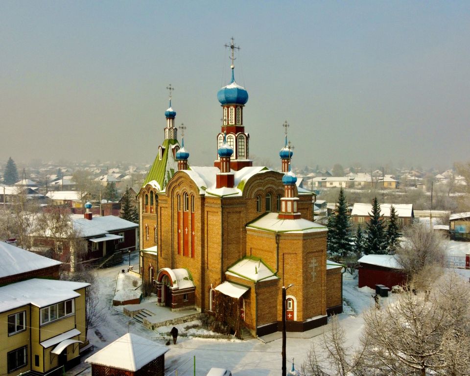 Церковь Рождества Пресвятой Богородицы, Черногорск (Черногорск, город, Республика Хакасия). общий вид в ландшафте, С дрона