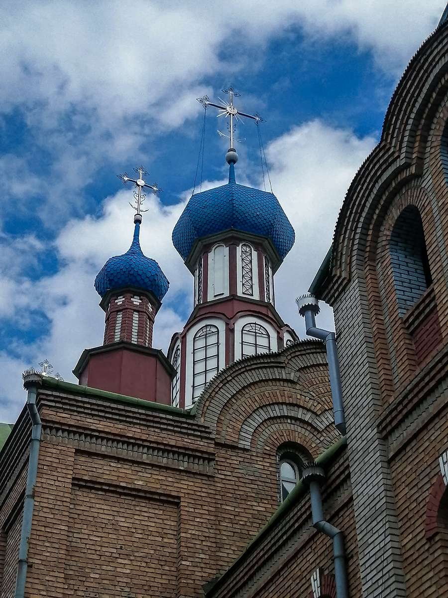 Купола церкви., архитектурные детали. Церковь Рождества Пресвятой Богородицы, Черногорск (Усть-Абаканский район и г. Черногорск, Республика Хакасия)