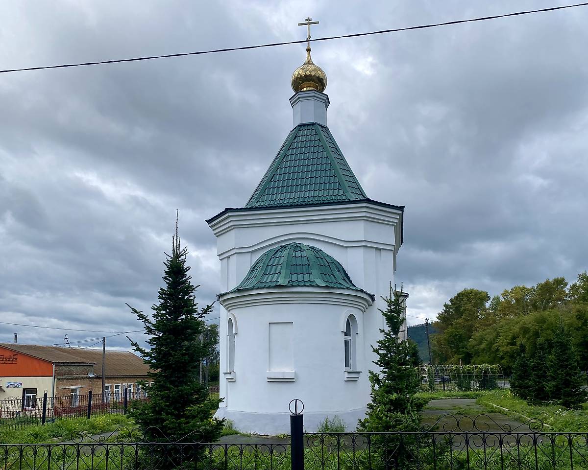 Вид с востока, фасады. Храм-часовня Воздвижения Креста Господня, Таштып (Таштыпский район и г. Абаза, Республика Хакасия)