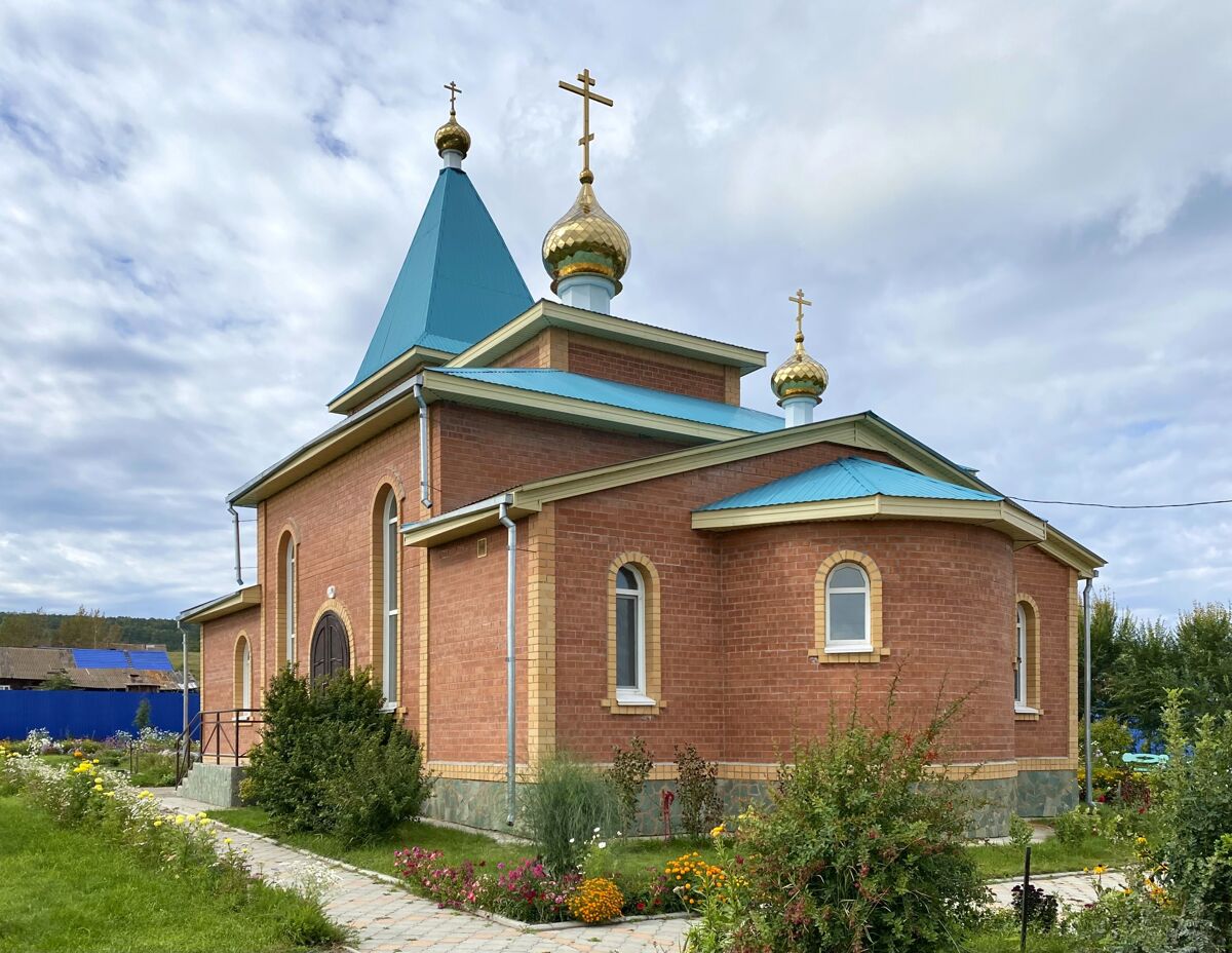 Церковь Иверской иконы Божией Матери, Чёрное Озеро (Ширинский район, Республика Хакасия). фасады, Вид с юго-востока