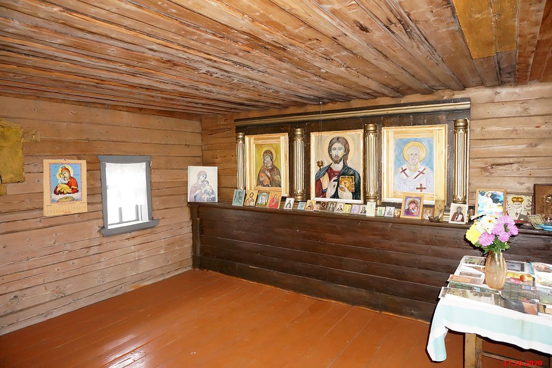 Часовня Покрова Пресвятой Богородицы, Зенцево (Фировский район, Тверская область). интерьер и убранство
